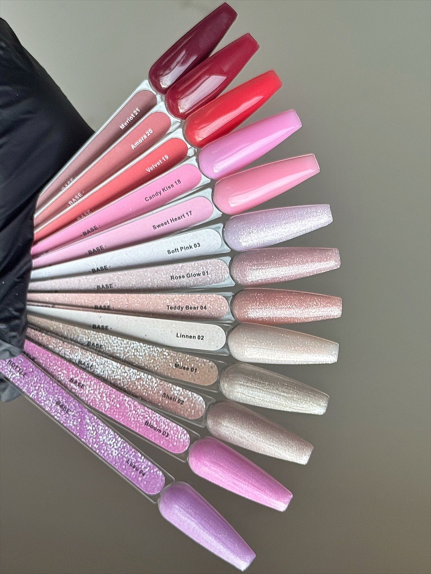 Nude Base Collection Exclusive - 13+2 Gift